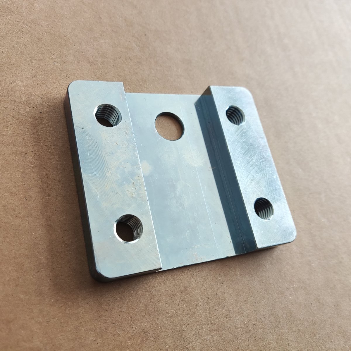 Aluminium part — custom geometry
